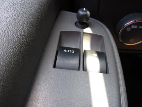 Used 2023 Chevrolet Express 2500 w/ Driver Convenience Package image 8