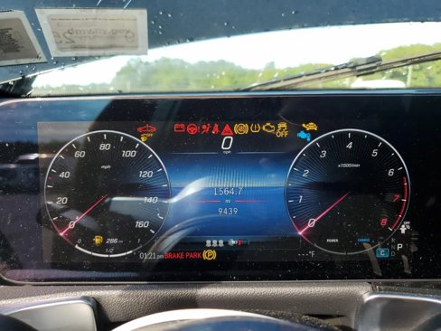 Used 2025 Mercedes-Benz GLB 250 4MATIC image 9