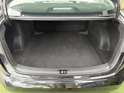 Used 2022 Toyota Corolla LE image 29