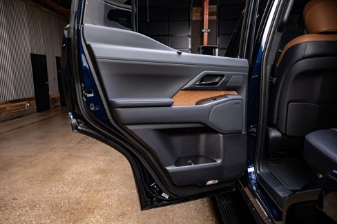 Used 2025 Lexus GX 550 w/ Cold Area Package image 39