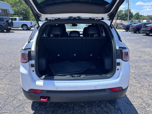 Used 2023 Jeep Compass Trailhawk image 5