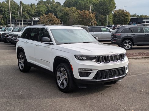 New 2025 Jeep Grand Cherokee Limited image 3
