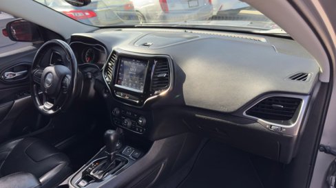 Used 2020 Jeep Cherokee Limited w/ Luxury Group image 25