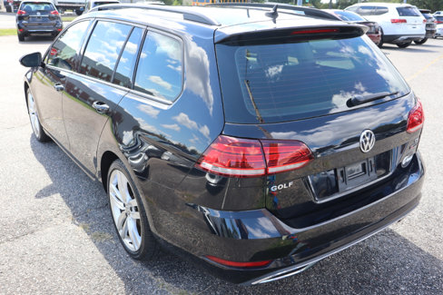 Used 2018 Volkswagen Golf S image 4