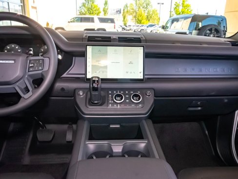New 2025 Land Rover Defender 110 X-Dynamic SE image 21