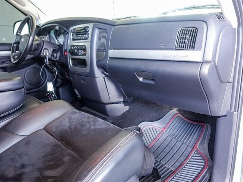 Used 2005 Dodge Ram 1500 Truck 2WD Quad Cab image 4