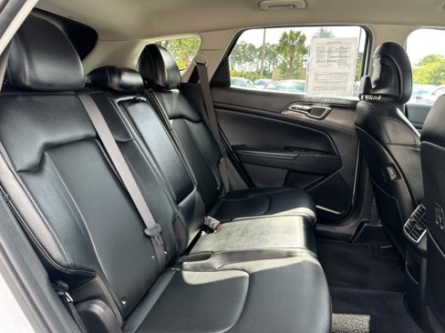 Used 2023 Kia Sportage EX image 23