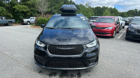 New 2025 Chrysler Pacifica Select image 3