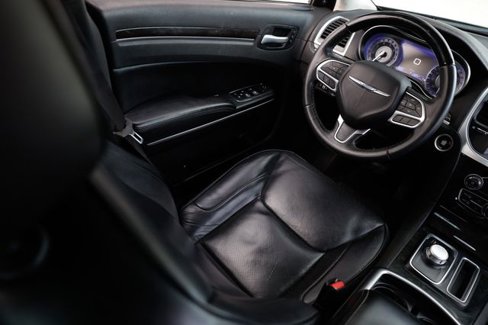 Used 2019 Chrysler 300 Limited image 22