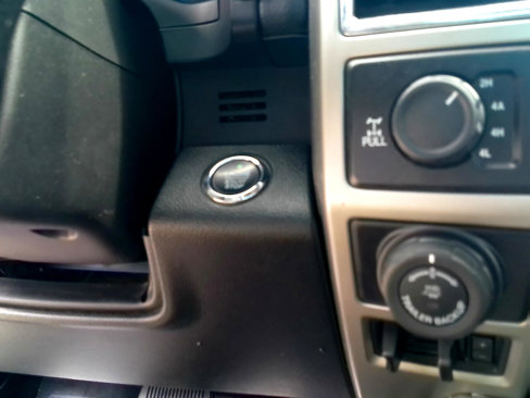 Used 2016 Ford F150 Lariat image 18