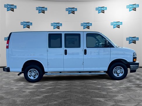 Used 2023 Chevrolet Express 2500 w/ Driver Convenience Package image 6