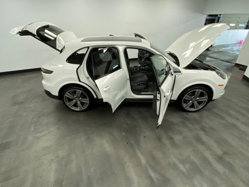Used 2021 Porsche Cayenne image 54