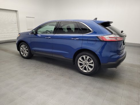 Used 2024 Ford Edge Titanium image 3