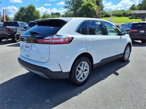 Used 2024 Ford Edge SEL image 4