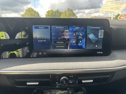 New 2026 Nissan Kicks SV w/ SV Premium Package image 14