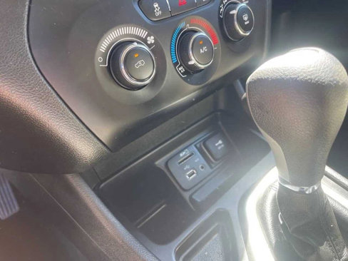 Used 2018 Jeep Cherokee Latitude image 27