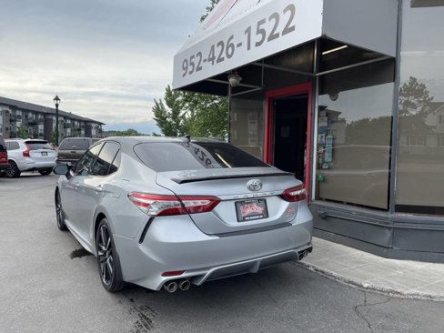 Used 2020 Toyota Camry XSE image 3