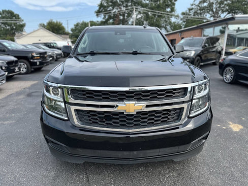 Used 2019 Chevrolet Suburban LT image 2