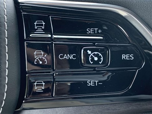 New 2024 Jeep Grand Cherokee Overland image 13