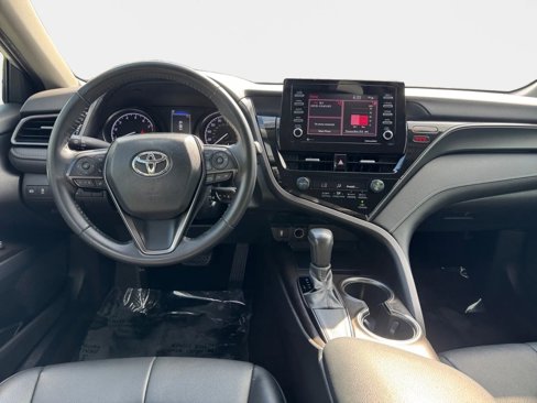 Used 2021 Toyota Camry SE image 12