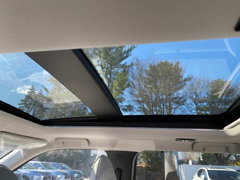 New 2025 Mitsubishi Outlander SEL image 9