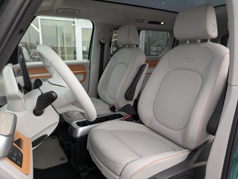 New 2025 Volkswagen ID. Buzz 1st Edition image 29