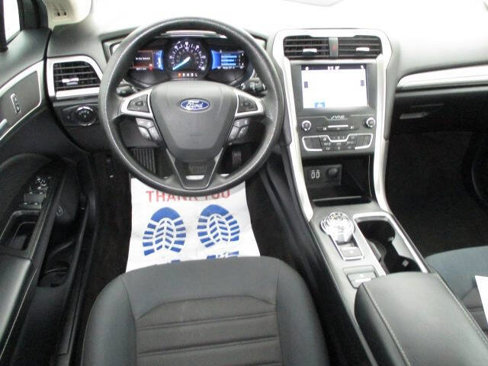 Used 2019 Ford Fusion SE image 15