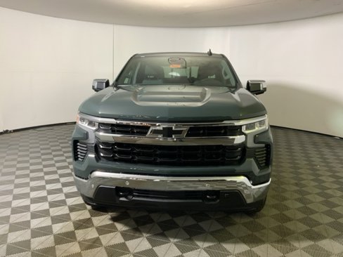 New 2025 Chevrolet Silverado 1500 LT image 3