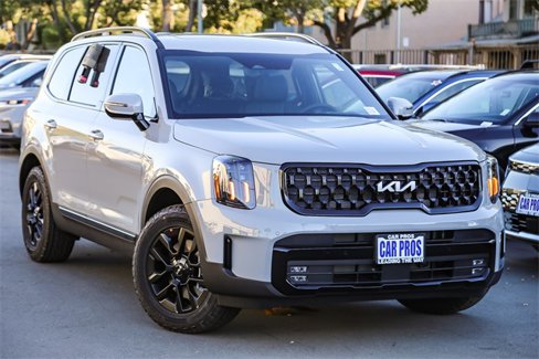 Used 2025 Kia Telluride SX Prestige X-Pro image 2