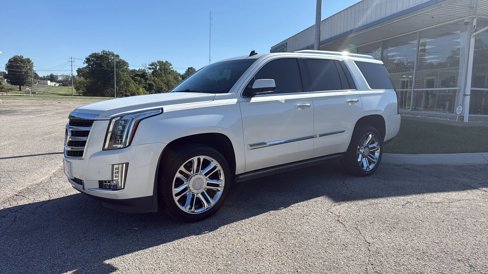 Used 2015 Cadillac Escalade Premium image 7