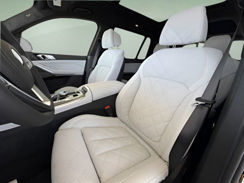 Used 2026 BMW X7 xDrive40i image 21