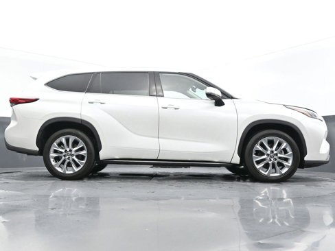 Used 2022 Toyota Highlander Limited image 67