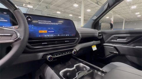 New 2026 Chevrolet Silverado EV LT image 10