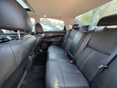 Used 2013 Nissan Altima 2.5 SL w/ Technology Pkg image 32