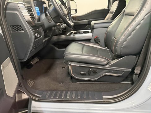 Used 2024 Ford F250 Lariat w/ FX4 Off-Road Package image 59