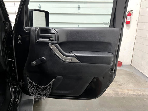 Used 2015 Jeep Wrangler Sport w/ Connectivity Group image 15