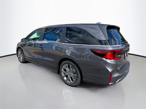 New 2026 Honda Odyssey Touring image 17