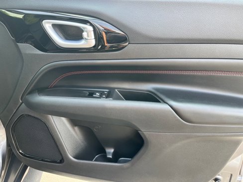 Used 2022 Jeep Compass Trailhawk image 29