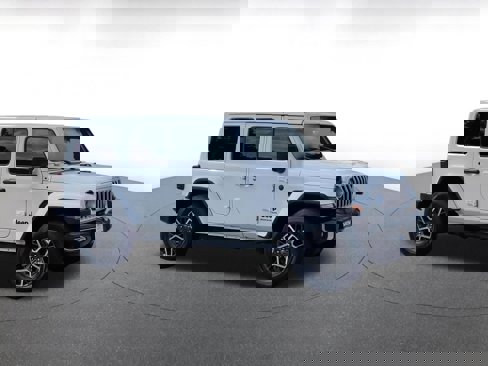Used 2025 Jeep Wrangler Sahara image 2