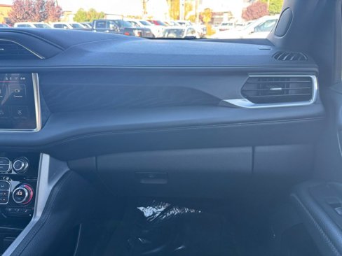 Used 2022 GMC Yukon XL Denali image 31