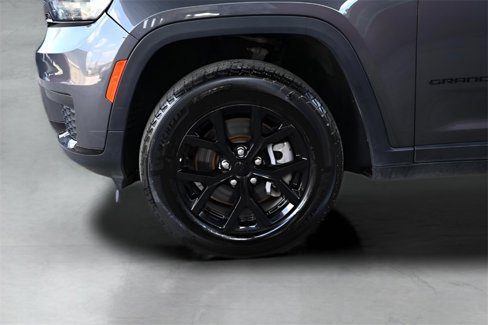 Used 2024 Jeep Grand Cherokee L Laredo image 9
