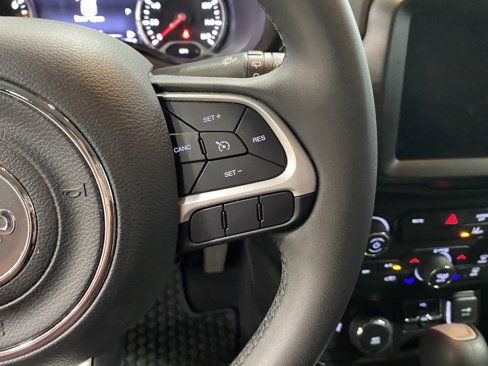 Used 2023 Jeep Renegade Altitude image 20