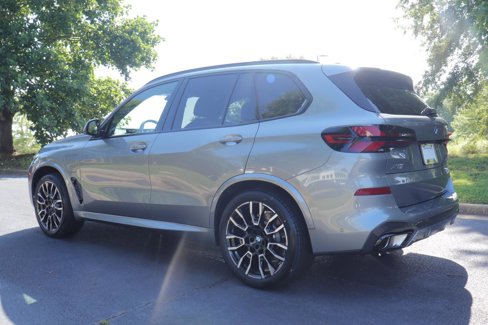 New 2026 BMW X5 xDrive50e w/ M Sport Package image 5