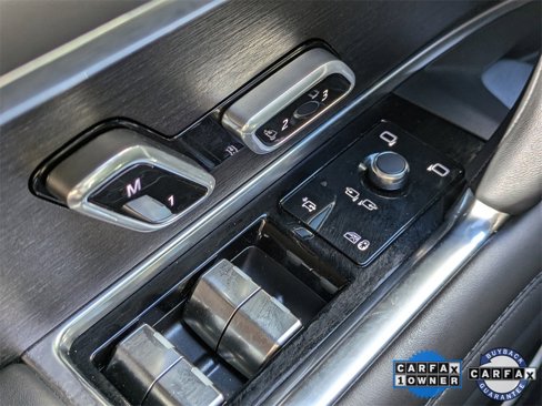 Certified 2025 Land Rover Range Rover SE image 21