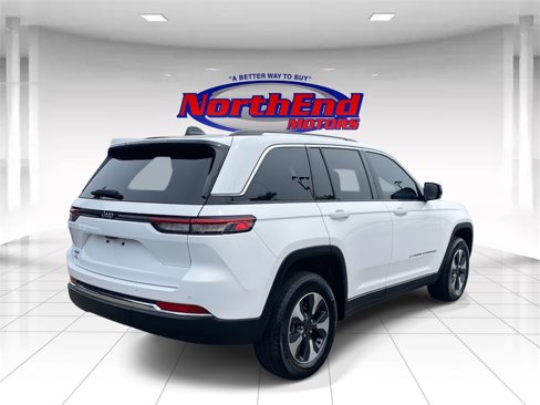 Used 2024 Jeep Grand Cherokee Limited 4xe image 8