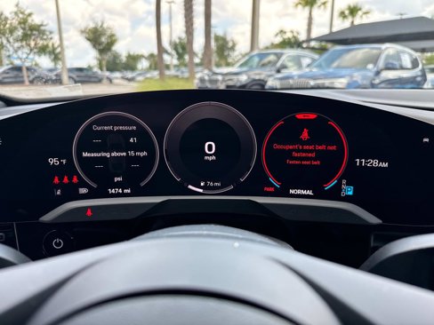 Certified 2025 Porsche Taycan 4S image 31