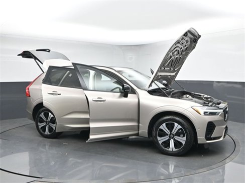 Used 2024 Volvo XC60 T8 Plus w/ Protection Package Premier image 52