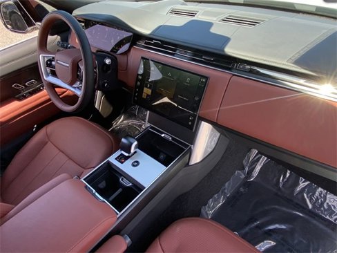 New 2025 Land Rover Range Rover SV image 11