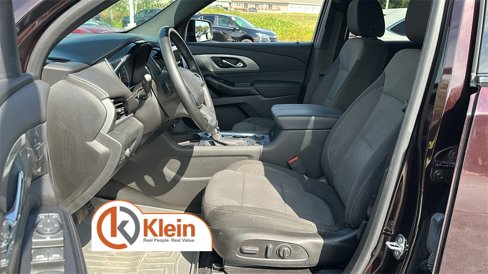 Used 2023 Chevrolet Traverse LT w/ Midnight/Sport Edition image 16