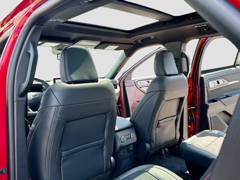 New 2025 Ford Explorer ST image 6
